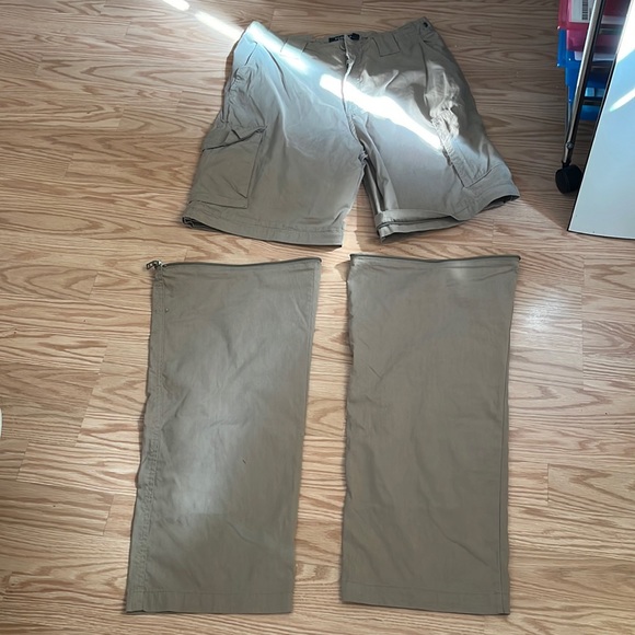 Men reverse pants /shorts - Picture 6 of 13